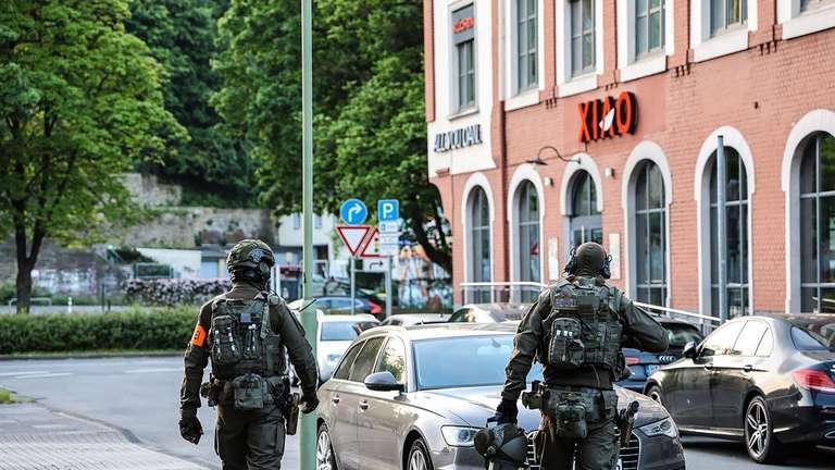 Rechtsextreme Terrorzelle zerschlagen: Jugendliche planten Anschläge in mehreren Bundesländern